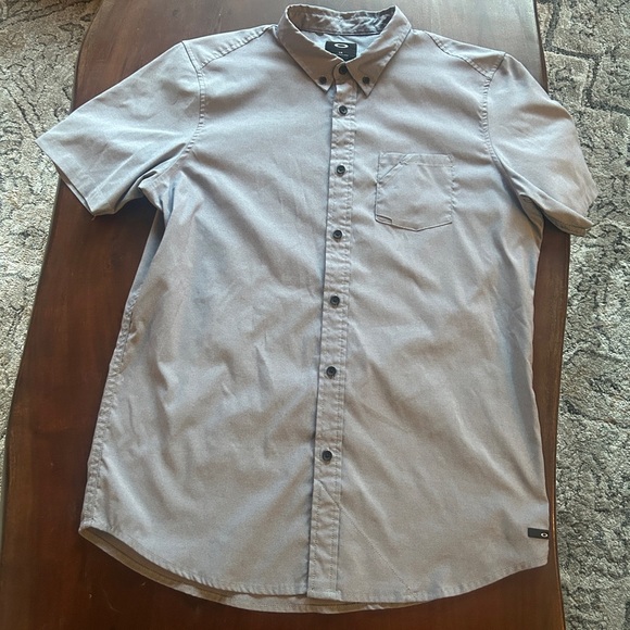 OAKLEY • men’s size large - Picture 3 of 11